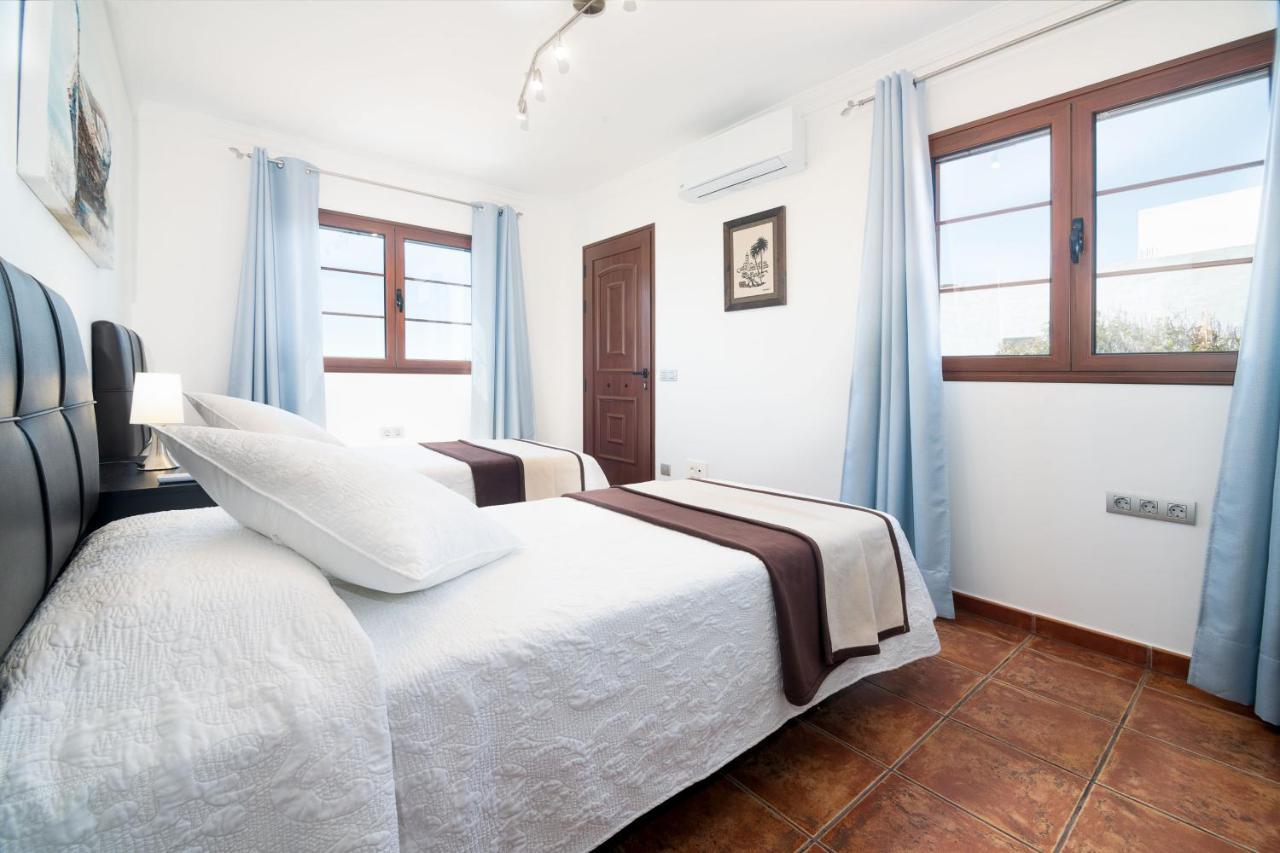 Villa Feel Tias Bagian luar foto