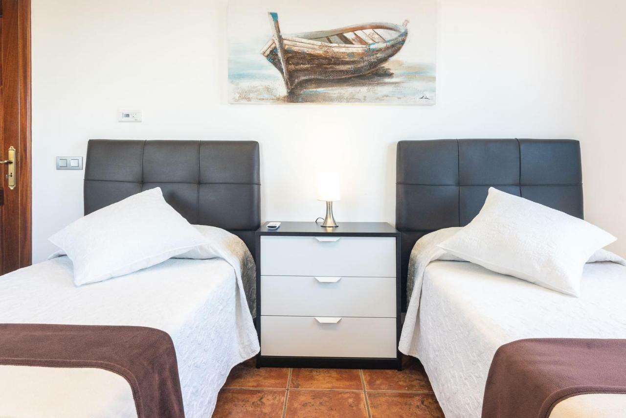 Villa Feel Tias Bagian luar foto