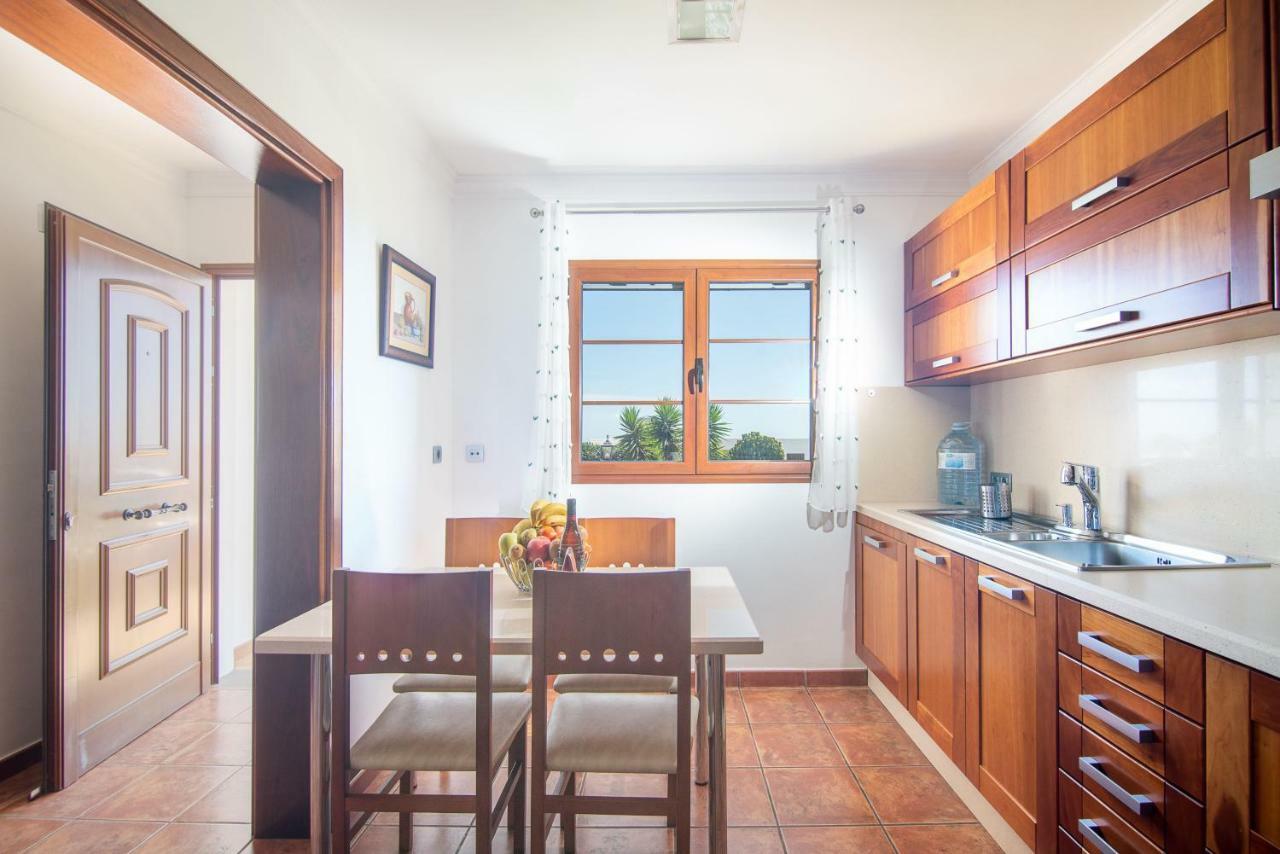 Villa Feel Tias Bagian luar foto