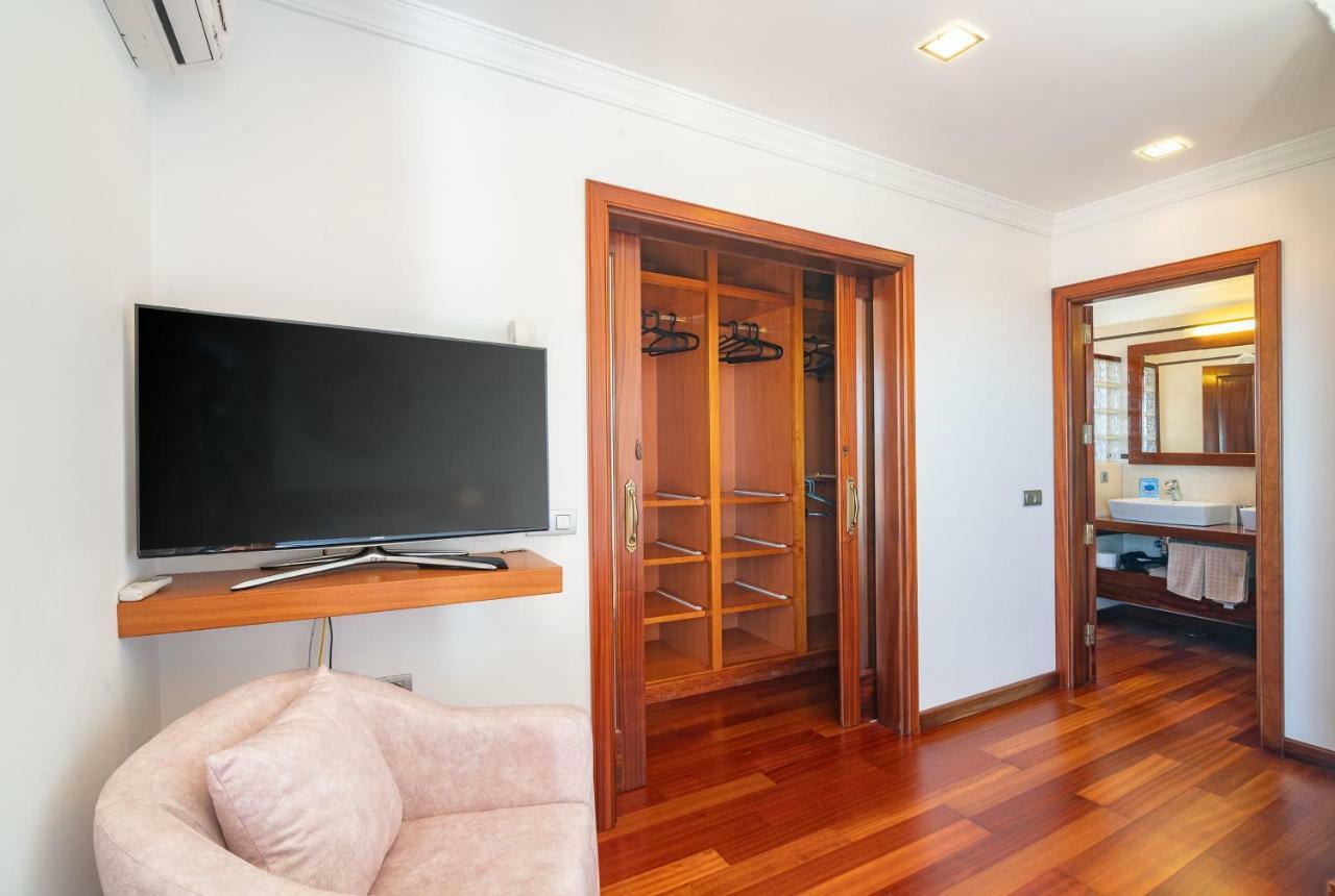 Villa Feel Tias Bagian luar foto