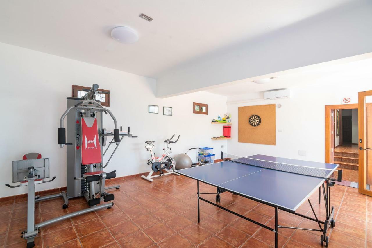 Villa Feel Tias Bagian luar foto