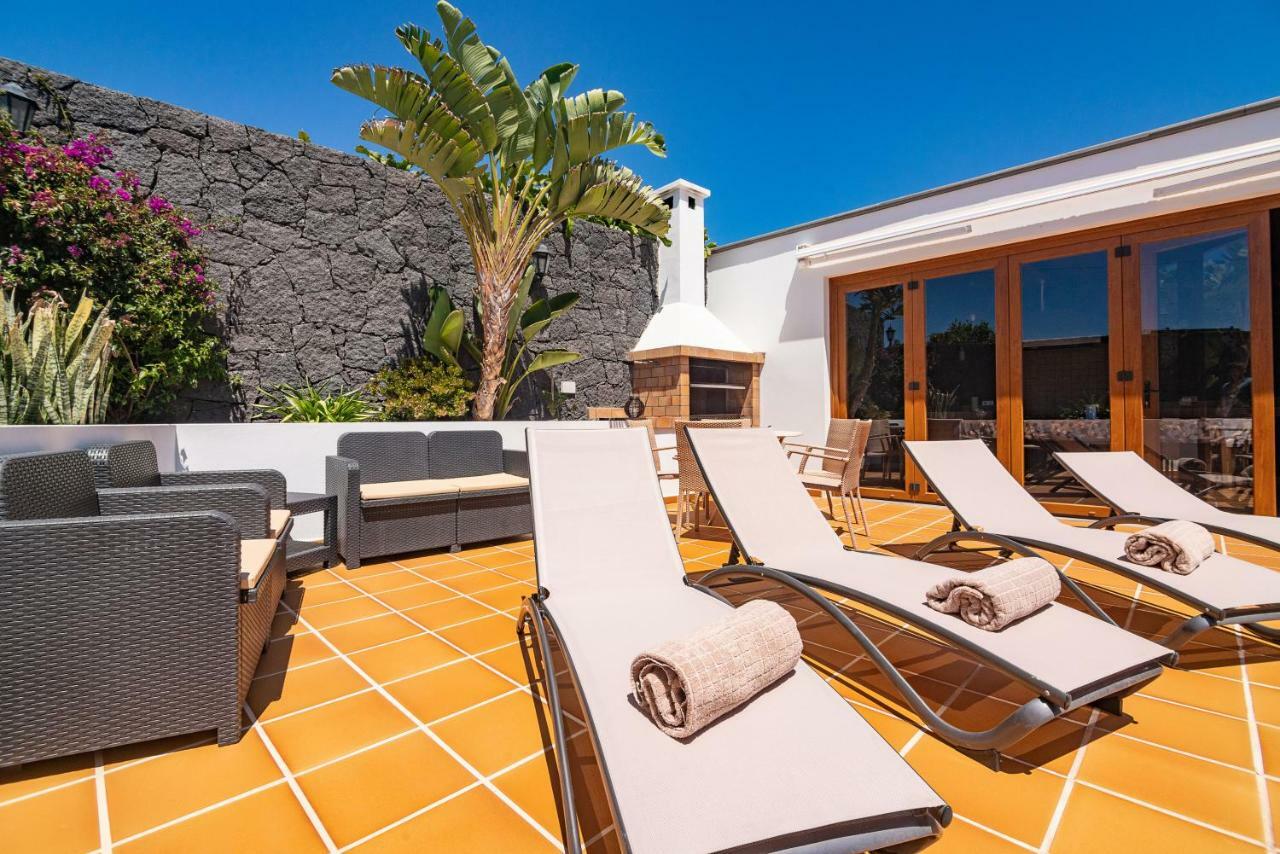 Villa Feel Tias Bagian luar foto